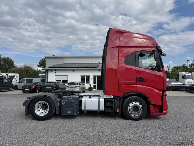 Tractor estándar Iveco S-Way 460 4x2 Intarder Standklima Drum Kompressor