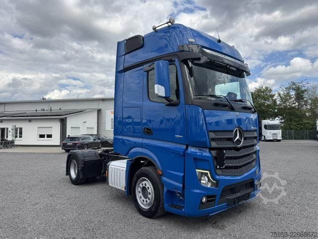 Tractor estándar Mercedes-Benz 1851 LS Actros Gigaspace Retarder 2 x PTO