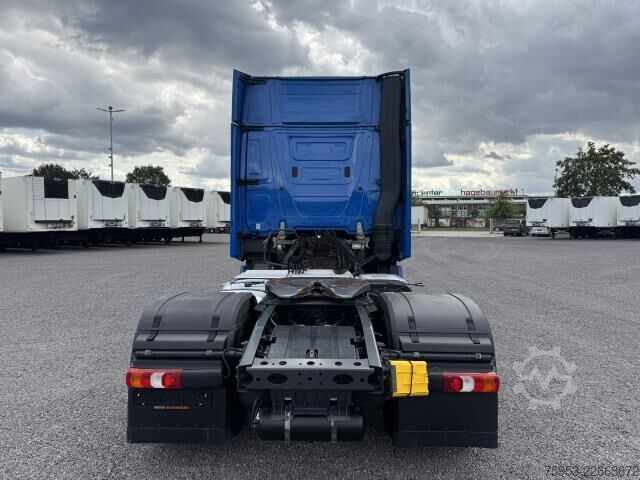Tractor estándar Mercedes-Benz 1851 LS Actros Gigaspace Retarder 2 x PTO