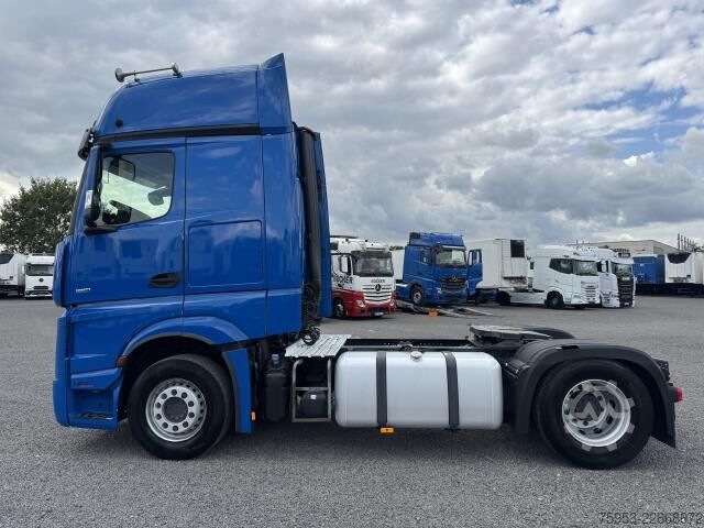 Tractor estándar Mercedes-Benz 1851 LS Actros Gigaspace Retarder 2 x PTO