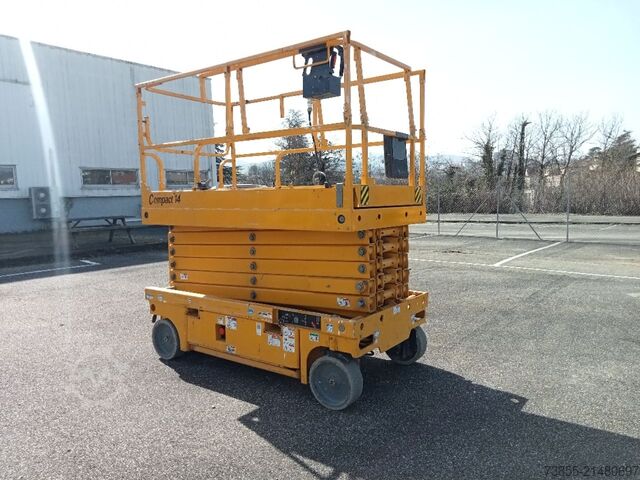 Mesa elevadora de tijera Haulotte Compact 14