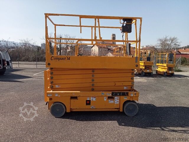 Mesa elevadora de tijera Haulotte Compact 14