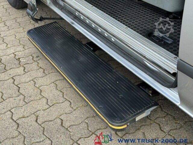 Minibus Ford Transit FT 300L Trend 9 Sitze & Rollstuhlrampe