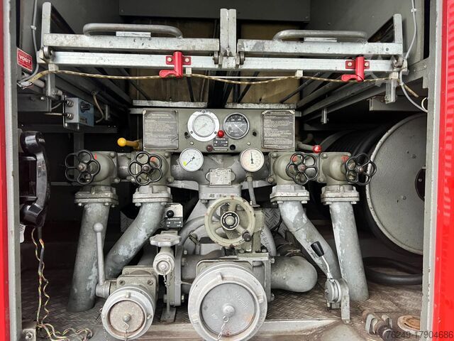 Unimog Mercedes-Benz U 416 hasičské vozidlo ve špičkovém stavu Unimog Mercedes-Benz U 416 Brandweer in topstaat
