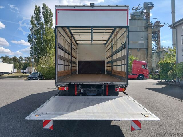Tenteli düz yataklı kamyon Iveco EuroCargo ML 180 E 32/P  Gardine LBW