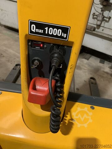 Empilhador elétrico Jungheinrich EMC B10