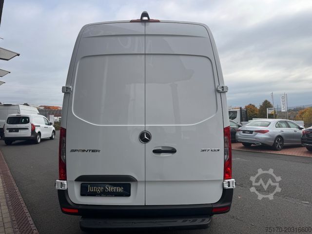 Dobozos furgon MERCEDES-BENZ Sprinter 317 CDI 3665 Klima 360 Schwing SHZ