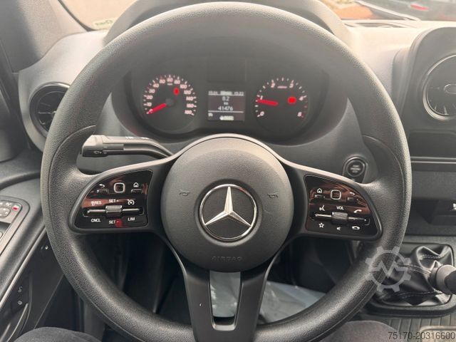 Dobozos furgon MERCEDES-BENZ Sprinter 317 CDI 3665 Klima 360 Schwing SHZ