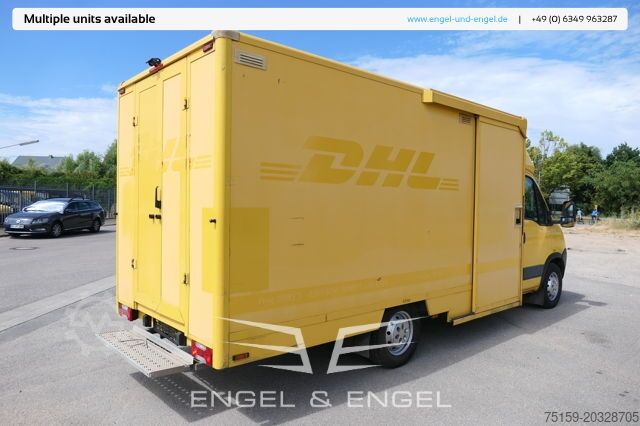 Vrachtwagen met bakwagen iveco Daily 35 S11 C30C AUTOMATIK KAMERA Regale LUFT