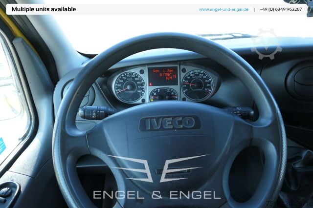 Dobozos furgon iveco Daily 35 S11 C30C AUTOMATIK KAMERA Regale LUFT