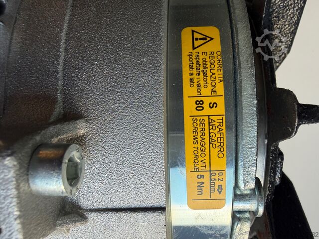 MOTEK ET90SLa-2 3kW 2800rpm 230/400V brake NEW MOTEK ET90SLa-2 3kW 2800rpm 230/400V hamulec NOWY MOTEK ET90SLa-2 3kW 2800rpm 230/400V hamulec NOWY