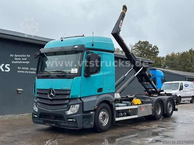 Kanca kasalı yük kamyonu (roll-off) MERCEDES-BENZ Actros 2543 L 6x2 HYVA Abroller Lenk/Lift