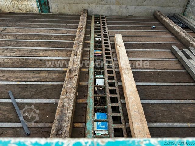 Ciężarówka z płaską platformą DAF LF 45.220 4x2 Pritsche