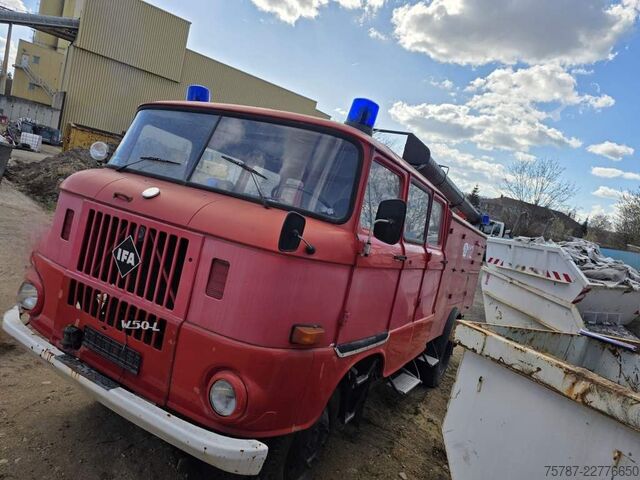 Φορτηγό ειδικού σκοπού  W50 L/LF IFA Löschfahrzeug mit Pumpe + Tank