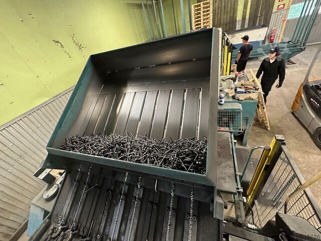 Maschine zur Herstellung von Paletten LG Machine