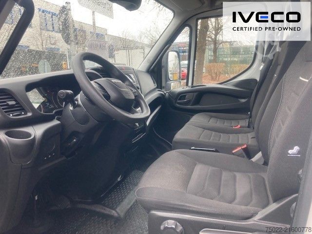 Vrachtwagen met bakwagen IVECO 70C18HA8/P Koffer/LBW - wenig KM