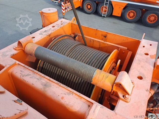 Macara pentru toate tipurile de terenuri Liebherr LTM 1100-5.2