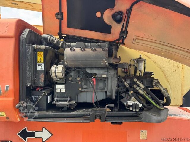 Articulated boom lift JLG 800 AJ