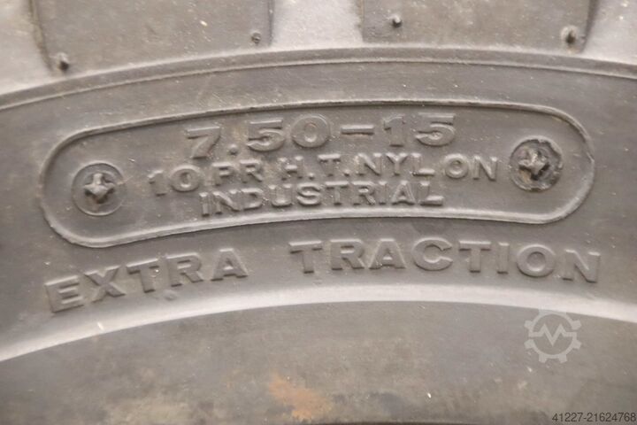 Neumáticos con cámara Bridgestone J-Lug 7.50-15