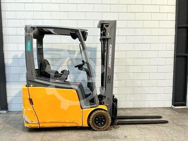 Chariot élévateur Jungheinrich EFG 216K