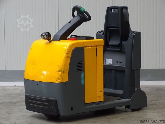 Vontatási traktor Jungheinrich EZS C40