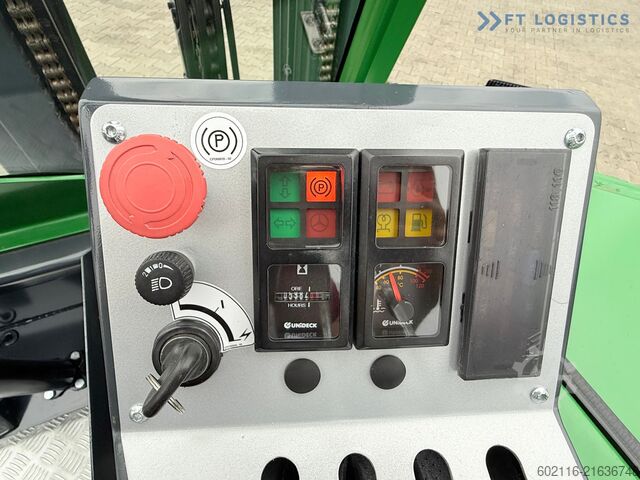 4-way forklift Combilift CB3000 / TRIPLEX 4900MM / FREE LIFT