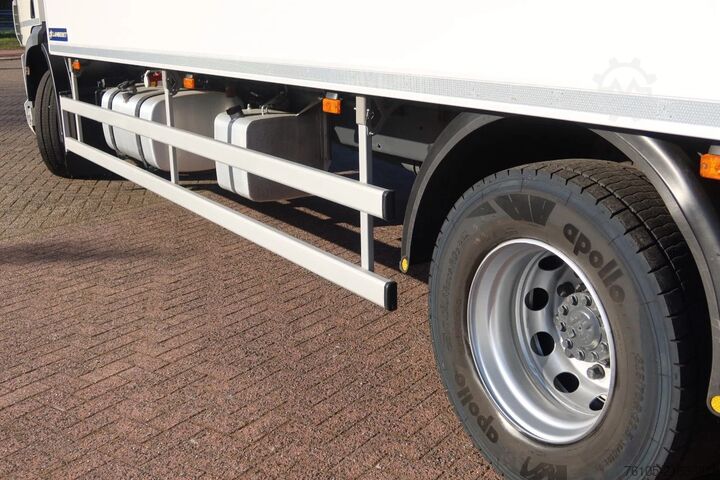Refrigerated/freezer transport DAF CF 320 FA Koel/Vries + Dhollandia 2000 kg klep,...