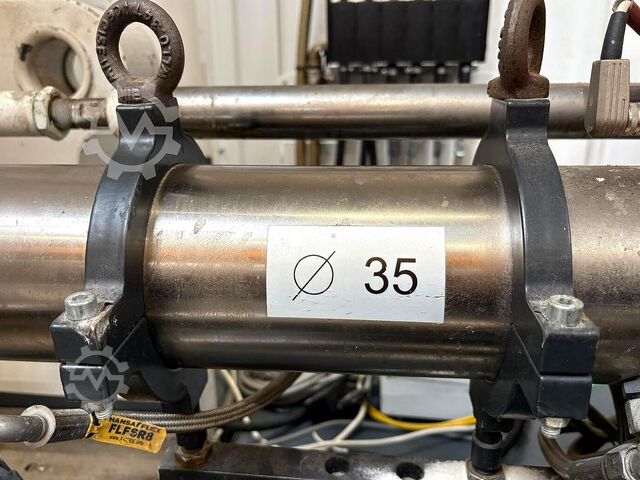 Máquina de moldeo por inyección ENGEL VC 330/180 tech – Duroplast