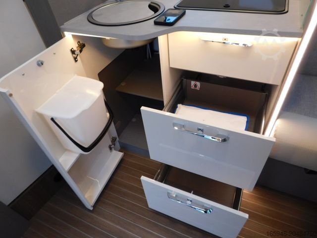 Entegre karavan ETRUSCO I 7400 QBC , Autom. TV-Sat , Queensbett ,