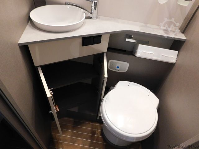 Entegre karavan ETRUSCO I 7400 QBC , Autom. TV-Sat , Queensbett ,