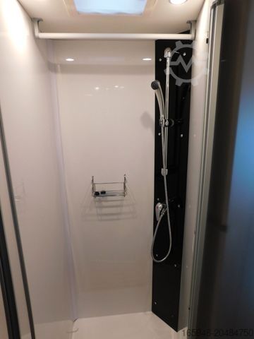 Entegre karavan ETRUSCO I 7400 QBC , Autom. TV-Sat , Queensbett ,