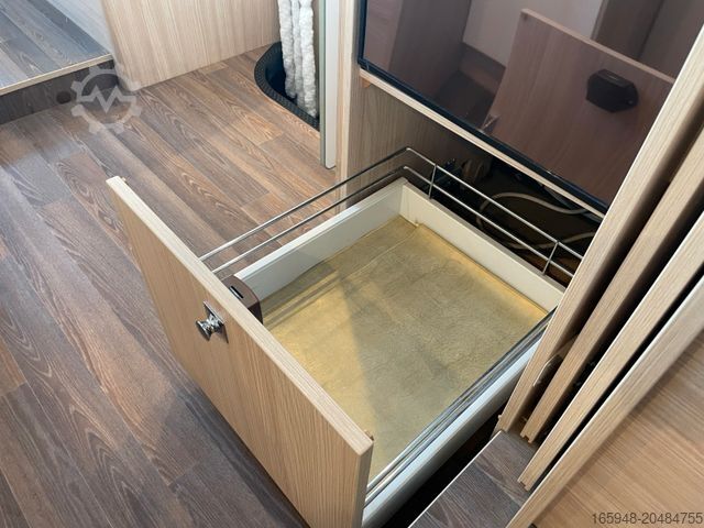 Entegre karavan BÜRSTNER Lyseo I 720 | 3,85t | .+TV*Heckstützen*