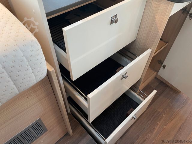 Entegre karavan BÜRSTNER Lyseo I 720 | 3,85t | .+TV*Heckstützen*