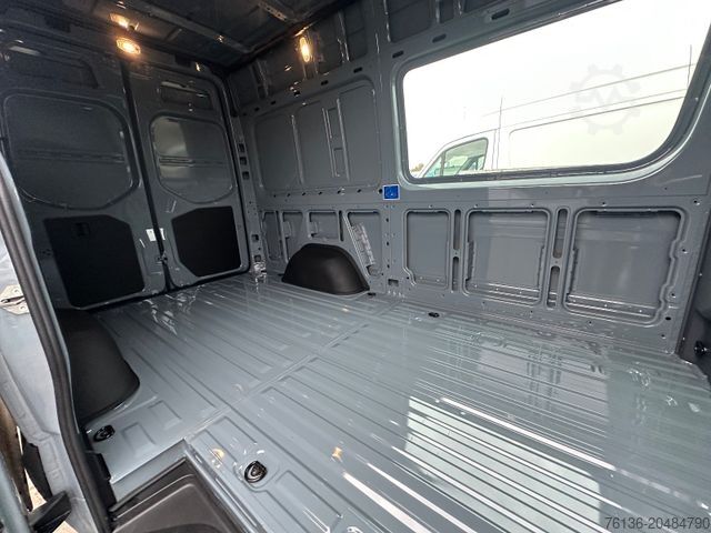 Yüksek tavanlı panelvan MERCEDES-BENZ Sprinter 319 CDI 4x4 Pro Automatik LED L2H2 AHK