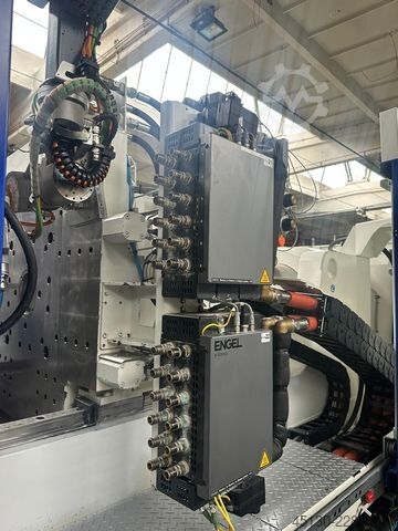 Macchina per stampaggio a iniezione Engel Victory 2050/260 Tech Ecodrive