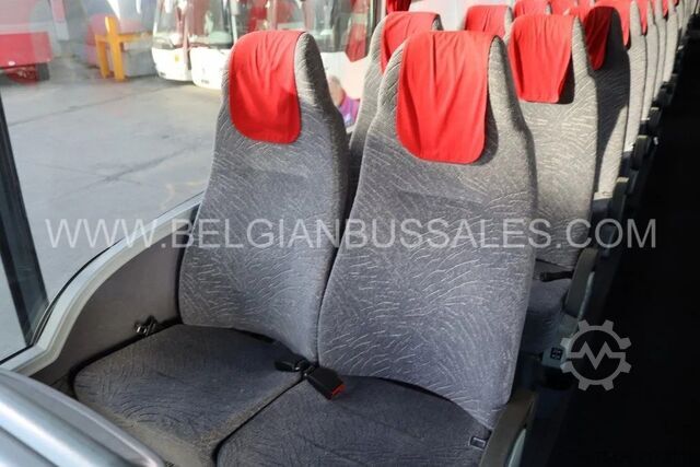 Autocarros interurbanos Van Hool T916 Atlon