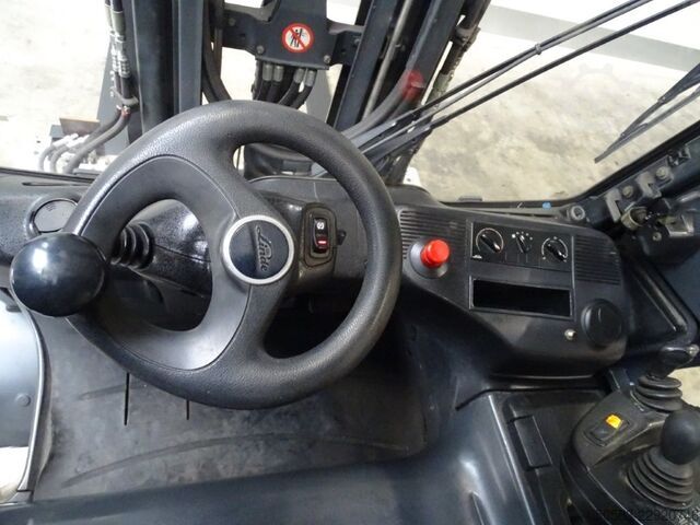 Carrello elevatore elettrico a 4 ruote Linde E50HL-01 - TRIPLEX