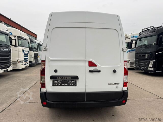 Κλειστό βαν RENAULT MASTER 2,3 * PHARMA ZERTIFIKAT * KLIMA *