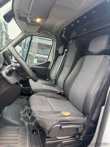 Κλειστό βαν RENAULT MASTER 2,3 * PHARMA ZERTIFIKAT * KLIMA *