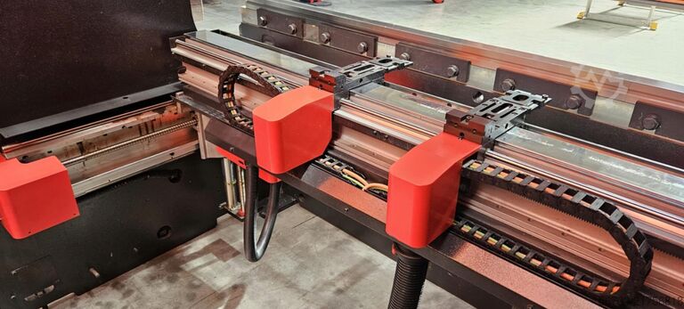 Hydr. afkantpers AMADA HFE80-25 L  2500 x 80 to