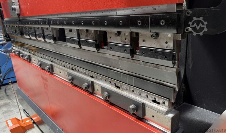 Hydr. prasa krawędziowa AMADA HFE80-25 L  2500 x 80 to
