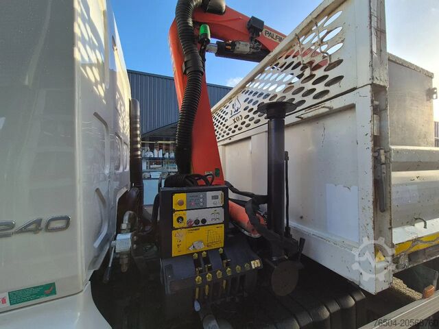 Kipper met kraan Volvo FL 14.240 Kipper/ Krane Palfinger PK 4501 Remot...