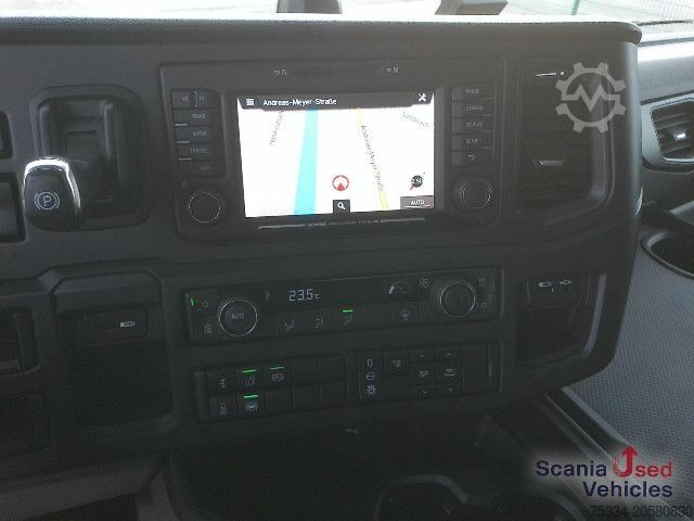 Kamion za prevoz opasnih materija Scania R 460 A4x2EB