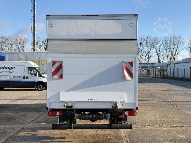 Vrachtwagen met bakwagen IVECO 35C16H Klima, Radio