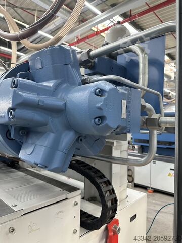 Injection Molding Machine Krauss Maffei KM300-2000CX