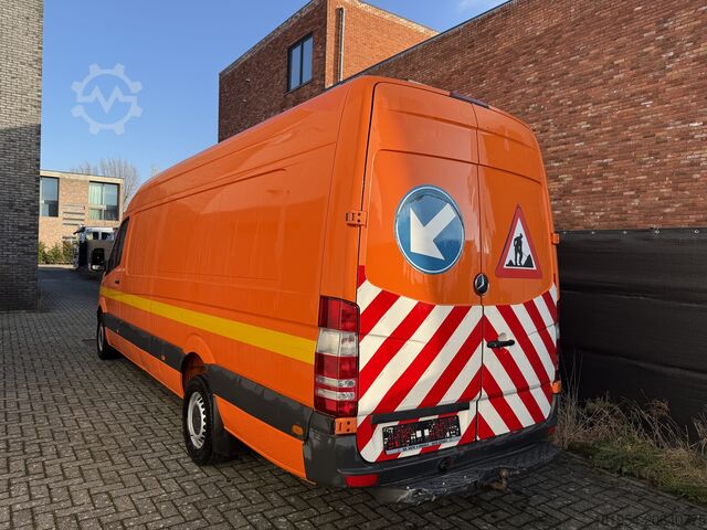 Long box truck Mercedes-Benz sprinter 313cdi Maxi