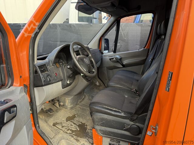 Long box truck Mercedes-Benz sprinter 313cdi Maxi