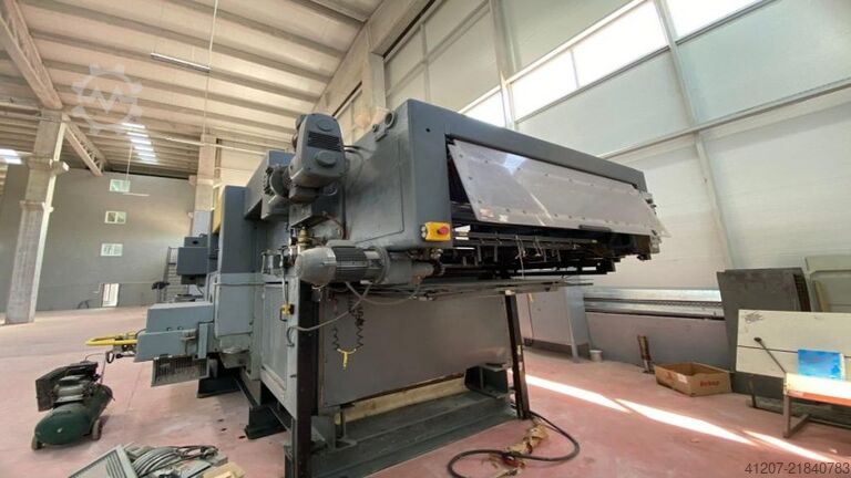 Bordo dell'auto Wupa PS 5.2 Automatic die-cutting and creasing machine