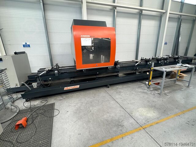 Centro de usinagem vertical Elumatec SBZ 130