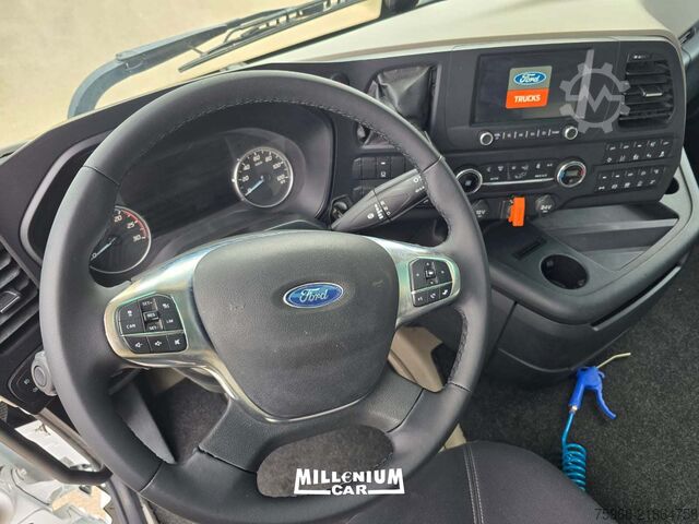 Sólo tahač Ford FORD FMAX 500 RETARDER ADR GOMME NUOVE